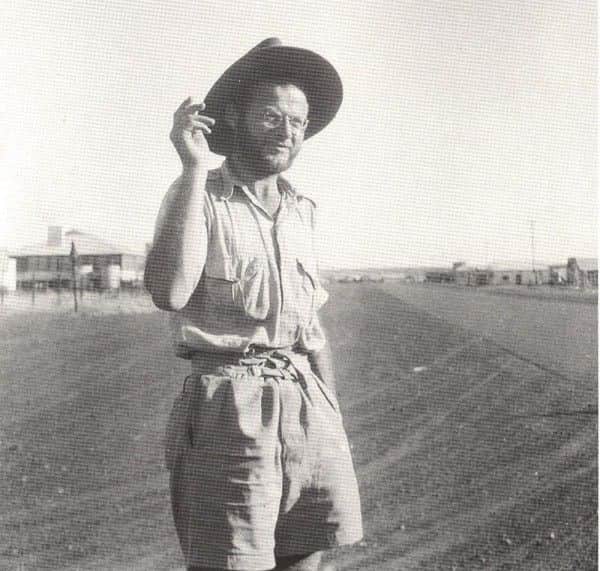 Guy Warren photograph, Klaus Friedeberger at Tennant Creek, 1948 Guy Warren photograph, Klaus Friedeberger at Tennant Creek, 1948